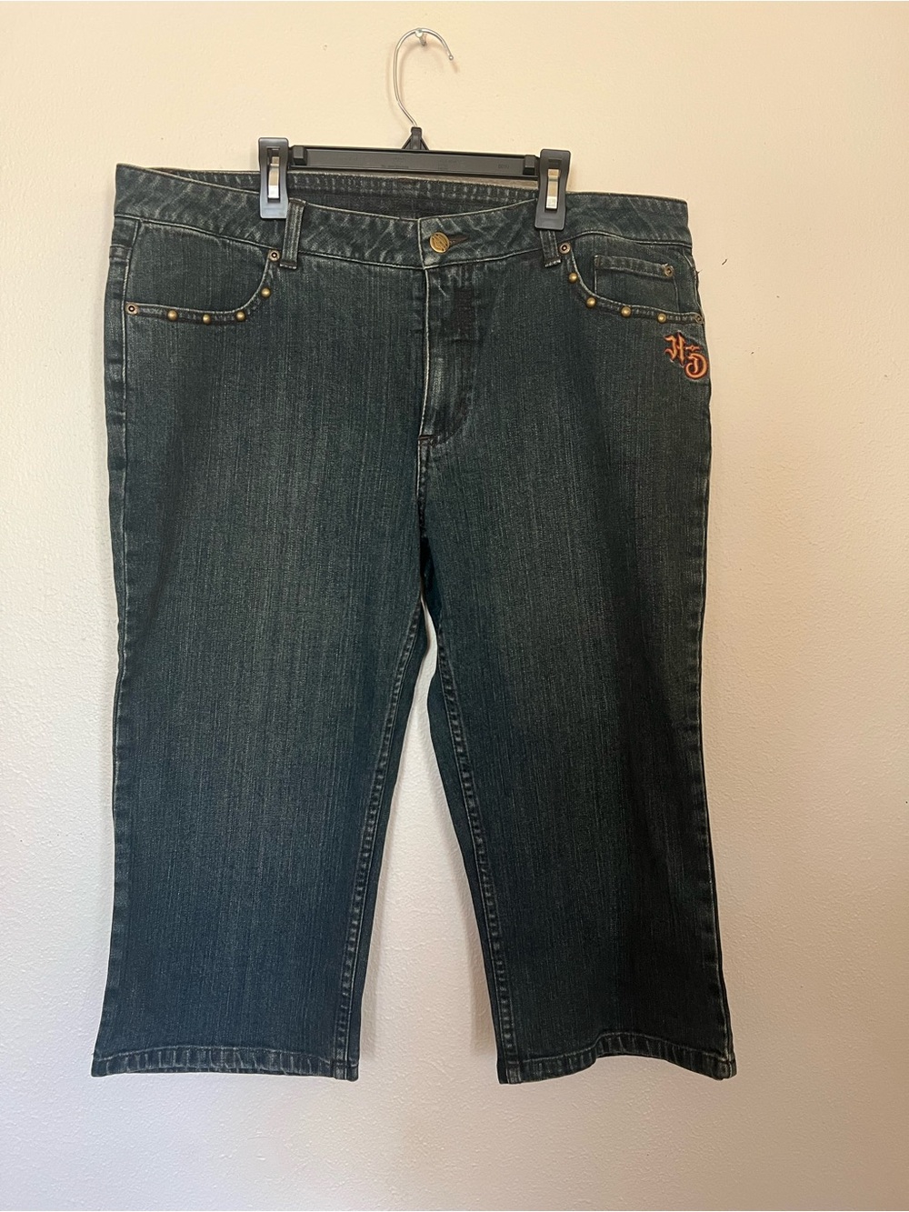 Harley Davidson Womens 16 Jeans 2008 Y2K Studded Embroidered Biker Denim Capri